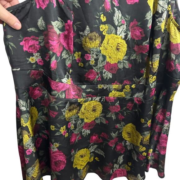 Dark‎ Feminine Floral Peplum Tank Torrid Jacquard Statement Glam Size 1X - Picture 3 of 7